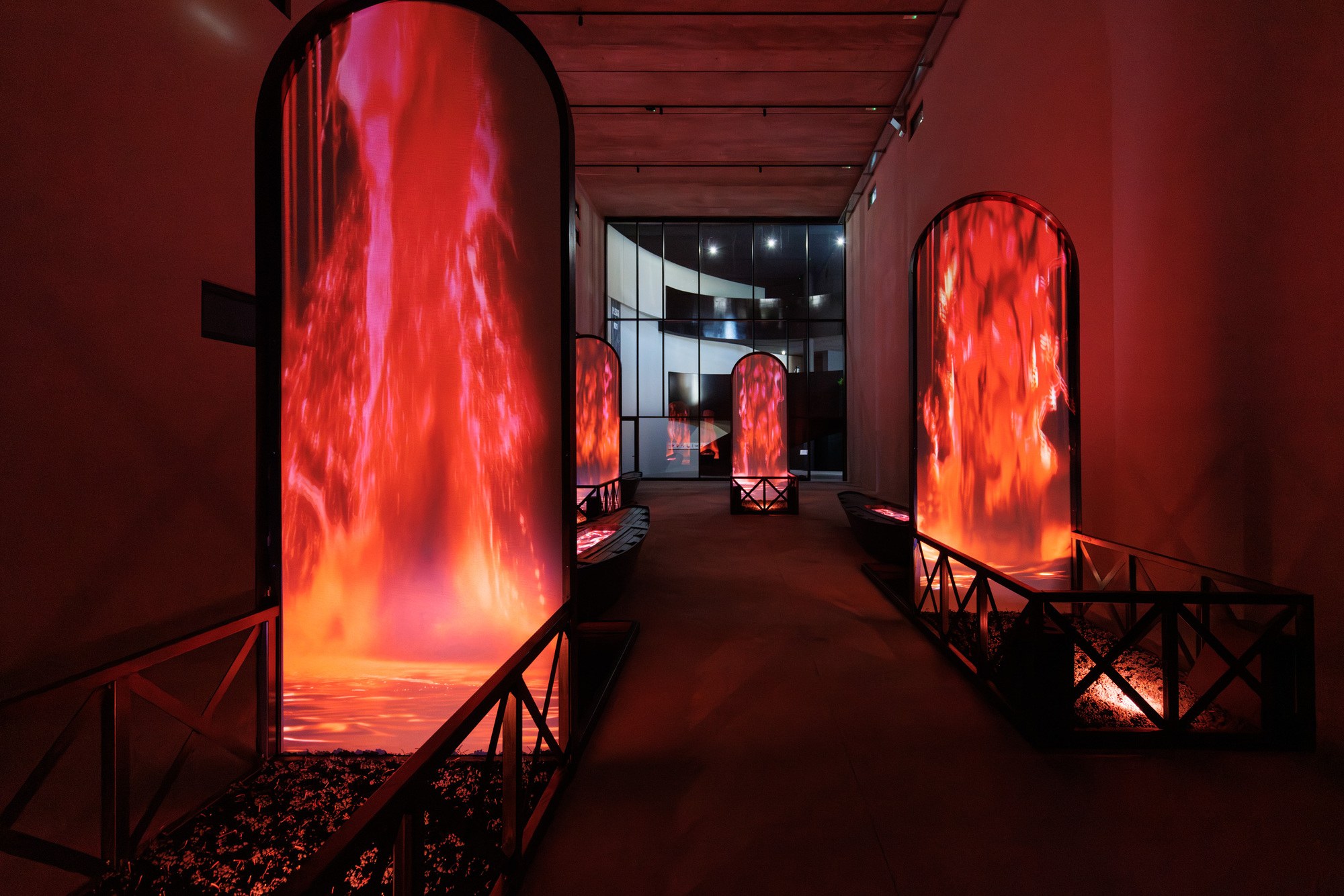 Monteleone 21 — red arched waterfall hall